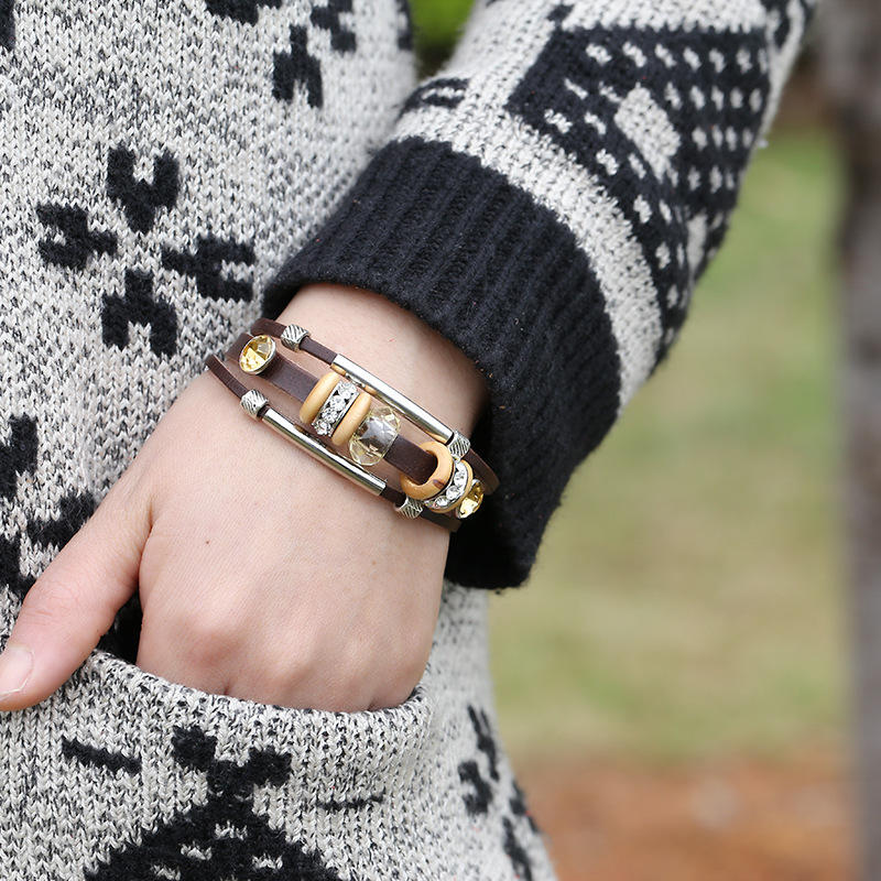 Retro Armbånd I Ekte Lær Punk Rhinestone Perlearmbånd For Kvinner