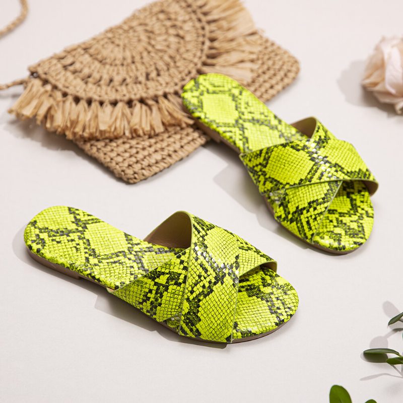 Dame Snakeskin Print Cross Belt Flats Sandaler