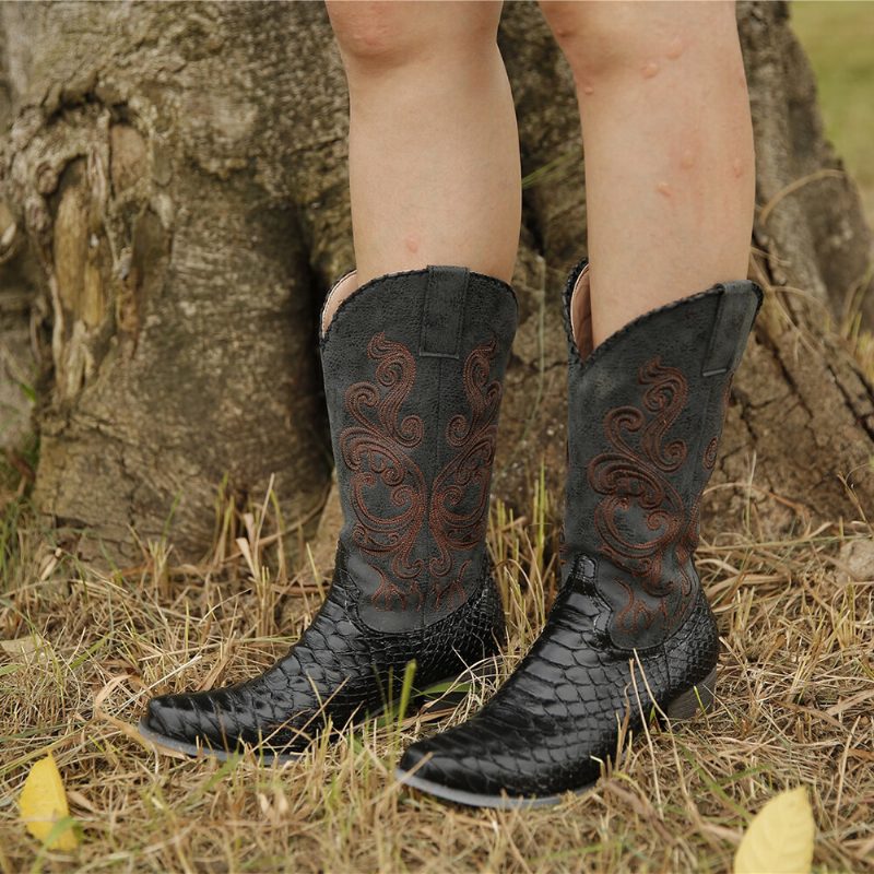 Pluss Størrelse Kvinner Brodert Skjøting Chunky Heel Mid Calf Cowboy Støvler