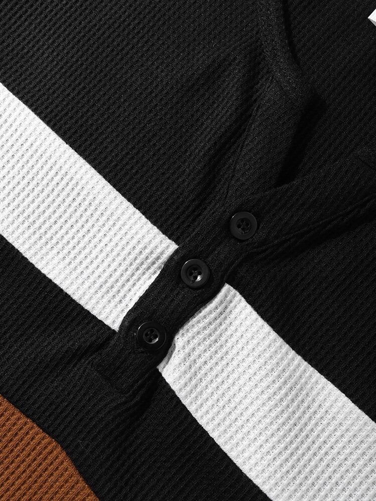 Stripete Herreknapper Med Hakkkrage Patchwork Henley T-skjorte