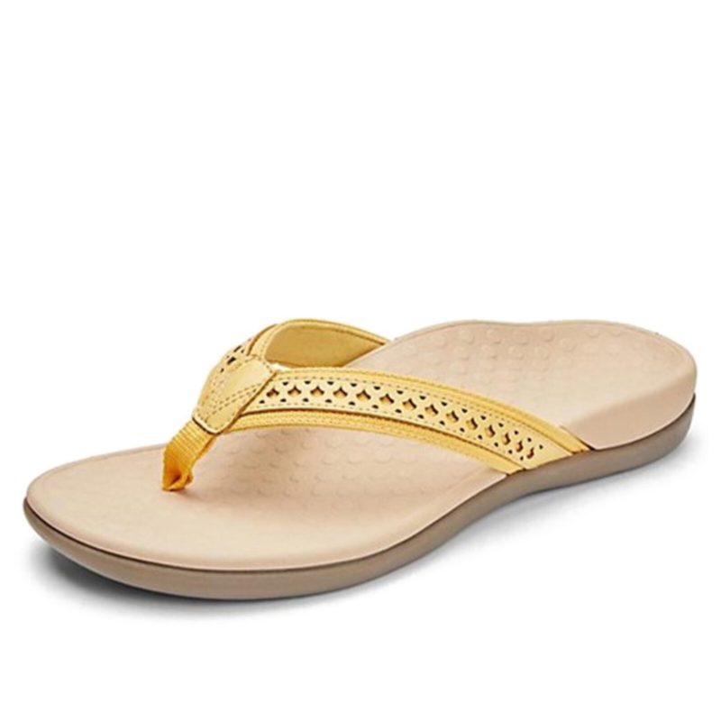 Kvinners Sommer Flate Hollow Carved Decoration Brief Flip-flops Tøfler