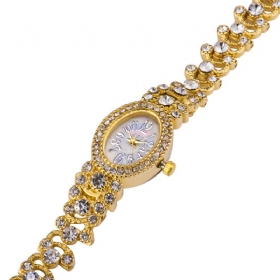 Deffrun Luksus Delikat Med Diamanter Oval Urskive Dame Vanntett Rustfritt Stålrem Quartz Watch