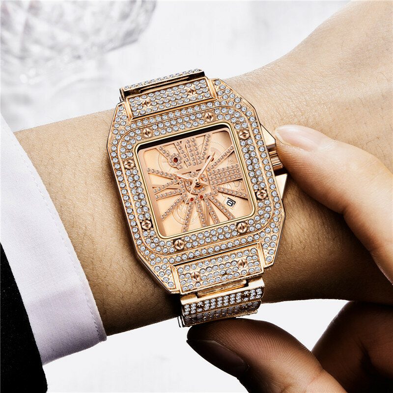 Mote Elegant Alloy Quartz Watch Diamond Cool Herreklokke Firkantet Urskive Form Quartz Watch