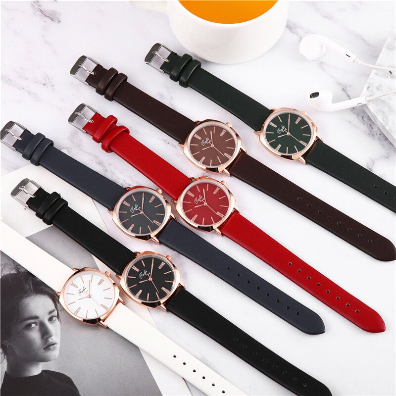 Mote No Number Rund Urskive Pu Leather Band Kvinner Quartz Watch