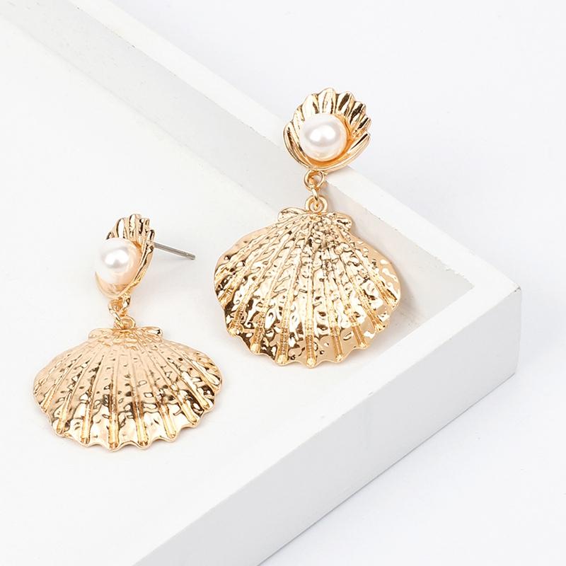 Elegant Shell Pearl Ear Drop Sink Alloy Øredobber I Trendy Stil For Kvinner