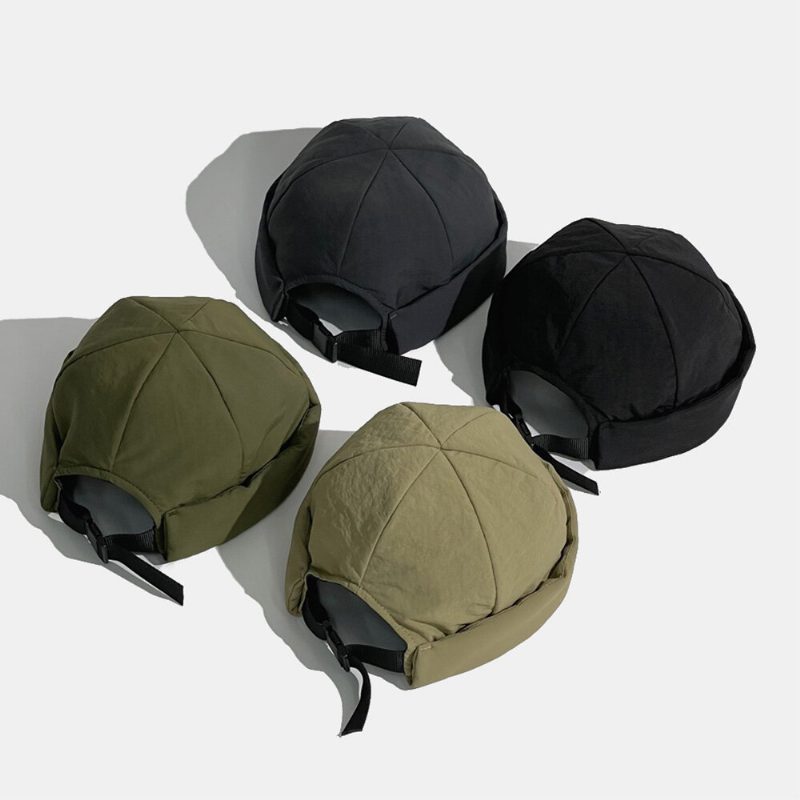 Menn Landeier Cap Vanntett Stoff Ensfarge Varme Quiltet Plug-in Spenne Justerbar Brimless Beanie Skull Cap