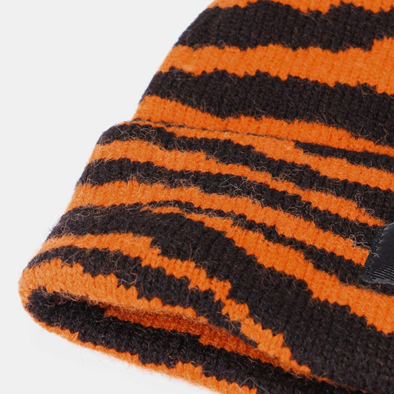 Unisex Akrylstrikket Sebramønster Brev Stoffetikett Mote Varme Brimless Beanie Hat